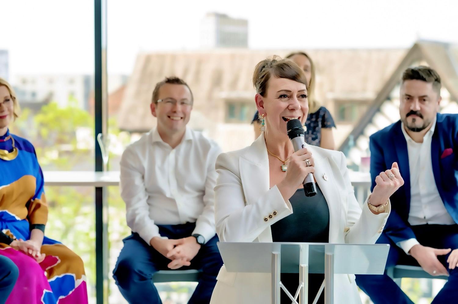 Alternative Divorce Company Founder Glynis Wright